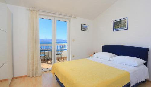 Two-Bedroom Apartment with Terrace and Sea View
