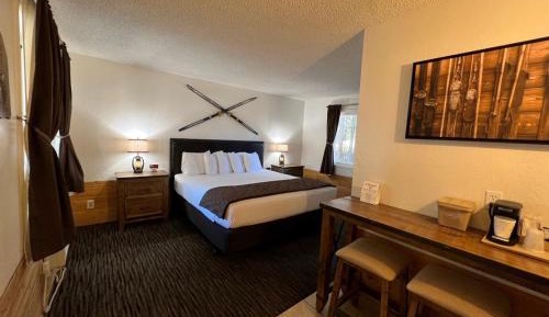 Deluxe King Room