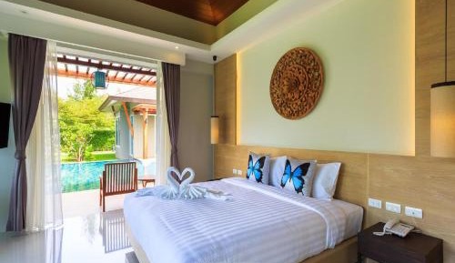 One-Bedroom Villa with Pool view