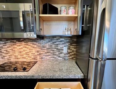 One-Bedroom King Suite - Non-Smoking