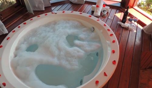 Stars - Master Chalet with Spa Bath with Mountain View (2 Adults)