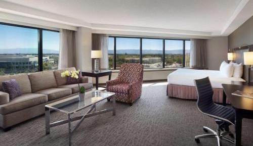 Junior King Suite