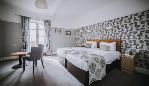 Super king or twin with sea view and balcony