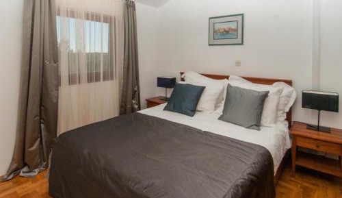 One-Bedroom Apartment with Terrace and Sea View