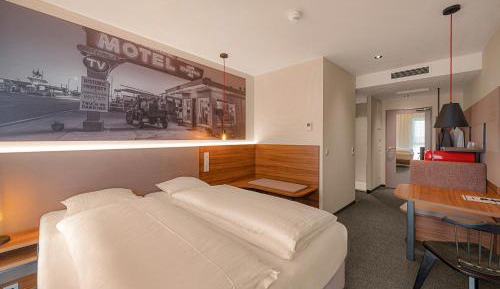 Double or Twin Room with Shower