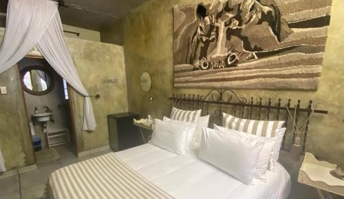 Queen Room