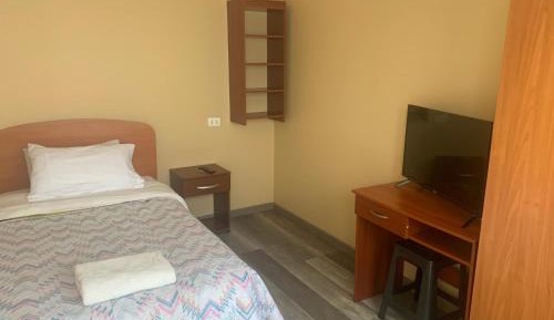 Single Room with Shared Bathroom