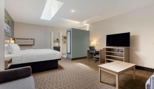 Two-Bedroom Deluxe King Suite with  Living Room - Non Smoking