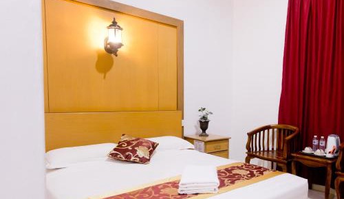 Deluxe Queen Room