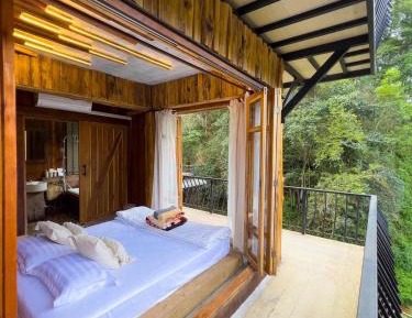 Suite with Balcony No.7
