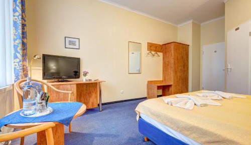 Standard Double Room - Land Side