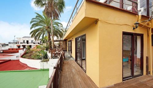 Superior One-Bedroom Apartment with Balcony