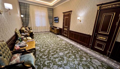 King Suite with Spa Bath