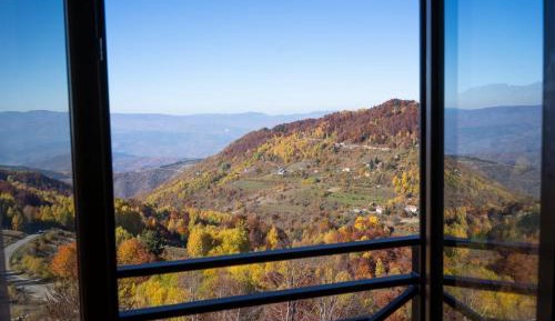 Studio with Mountain View