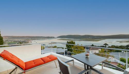 Deluxe Double Room with Balcony and Sea View
