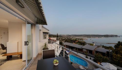 Deluxe Double Room with Balcony and Sea View