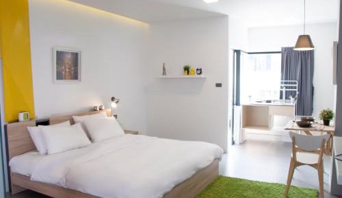 Deluxe King Room