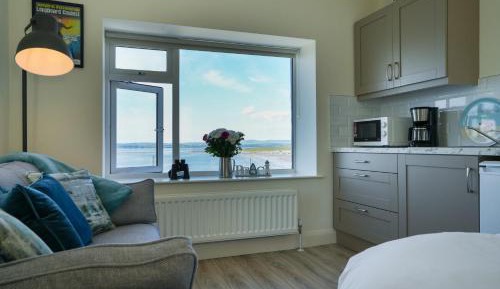 Studio Apartment with Sea View