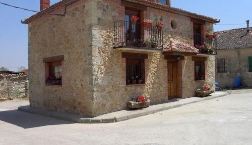 Pincherres-Four-Bedroom House