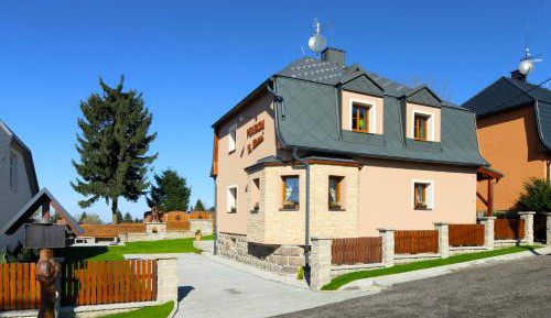 Double or Twin Room with Private External Bathroom
