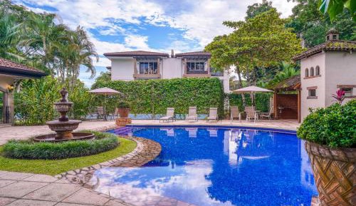 Three Bedroom Apartment