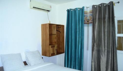 Deluxe Two-Bedroom Apartment with Garden View