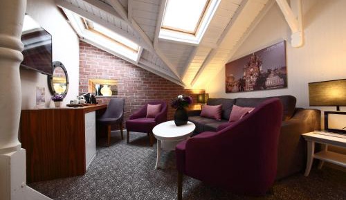 Superior Roof Suite
