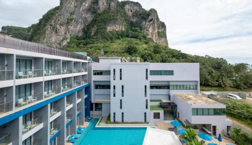 Double Room with Pool View