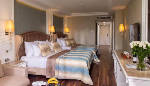 Deluxe Quadruple Room