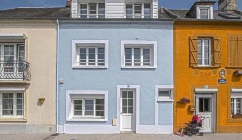 Three-Bedroom Holiday Home 