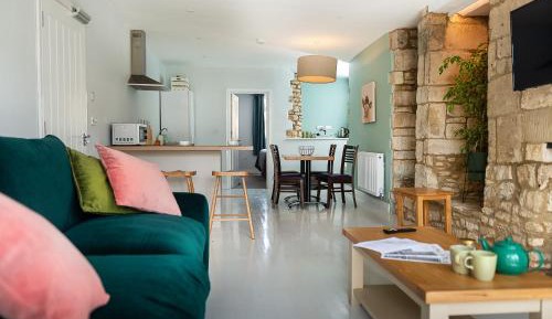 Apartment with Shower