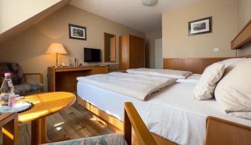 Classic Double Room