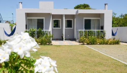 Apartment with Mountain View