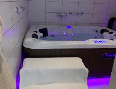 Superior Apartment with Spa, Hammam and Sauna 