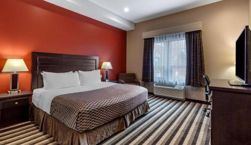 King Room with Walk-In Shower - Disability Access/Non-Smoking