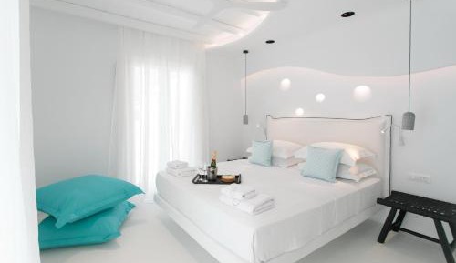 Majo Two Bedroom Villa with Private Heated Pool