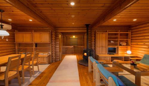 Cottage with Forest View