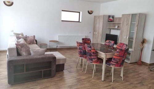 Apartment - Split Level