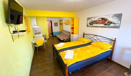 Deluxe Apartment