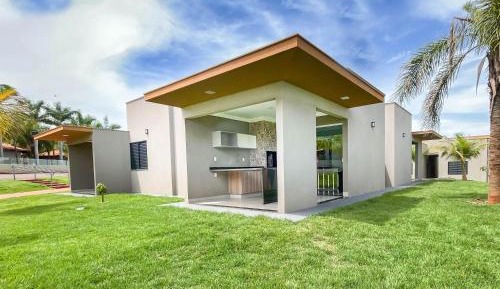 Superior One-Bedroom Apartment
