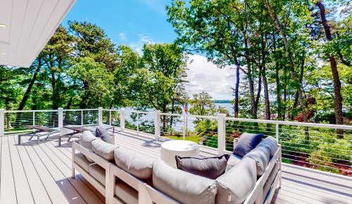Four bedroom holiday home 