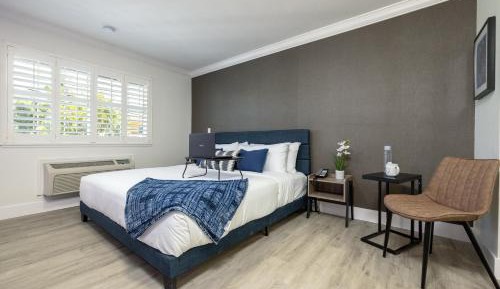 Standard King Room