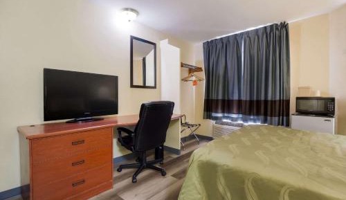 1 Double Bed Room