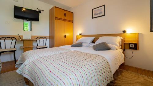 Standard Double or Twin Room with Garden View