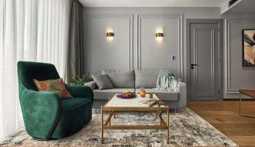 Suite with Garden View