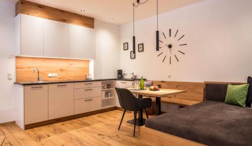 Superior One-Bedroom Apartment with Balcony