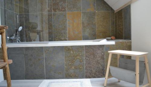 Twin Room with Shared Bathroom