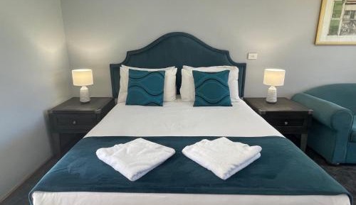 Standard Queen Room
