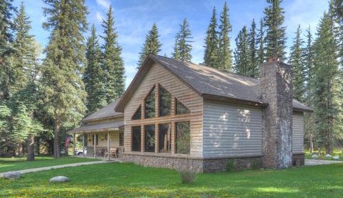 Four-Bedroom Holiday Home