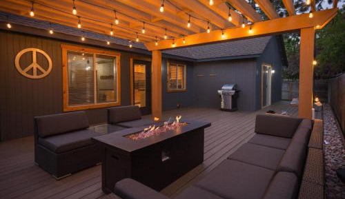Three-Bedroom Holiday Home 